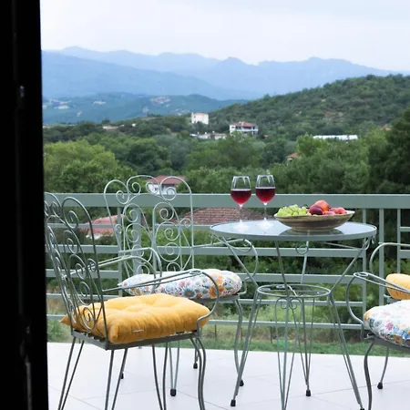 Theodorou Art House Villa *