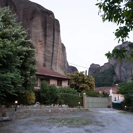 Theodorou Art House Villa