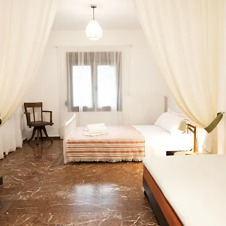 Theodorou Art House Villa *